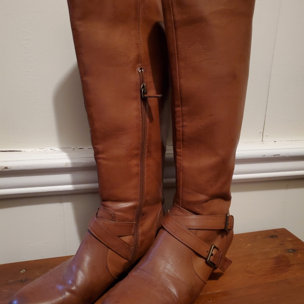 OBO Womens Wedge "Leather" Boot-Sz 10M